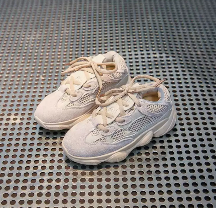 yeezy 500 lace